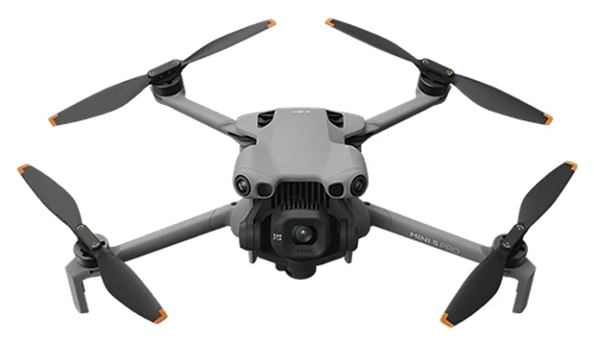 DJI Mini 5 Pro — вид спереди
