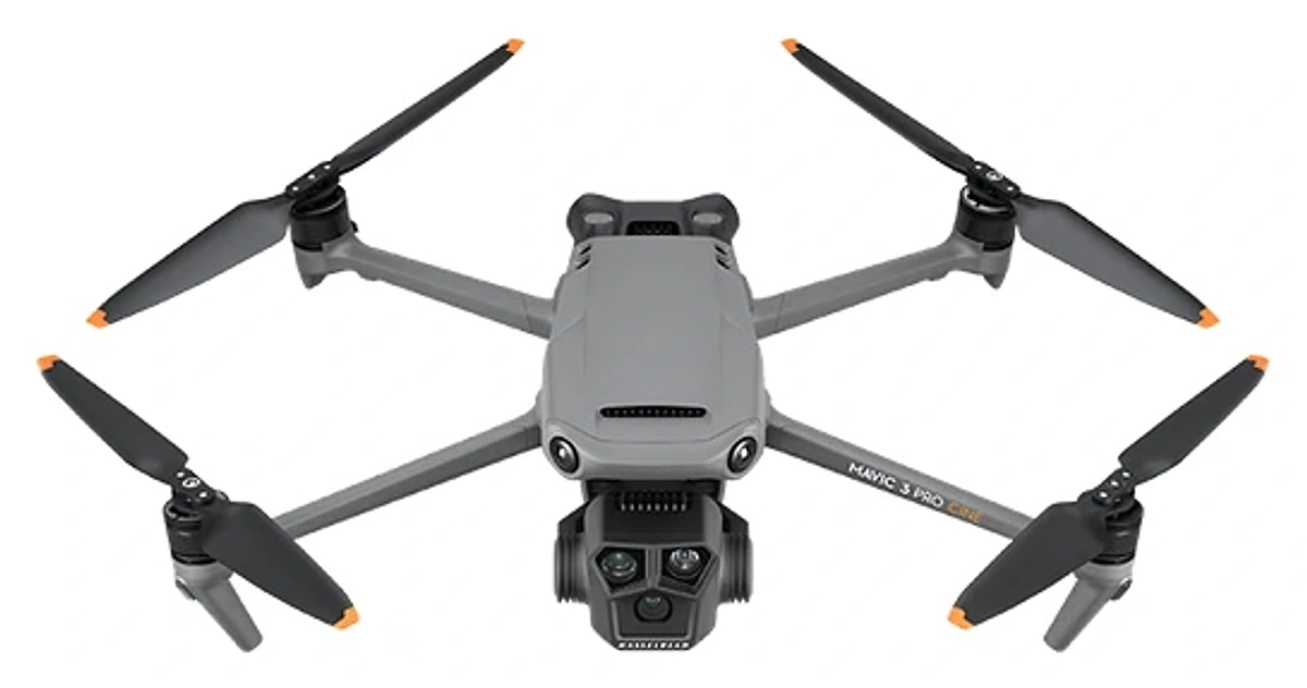 DJI Mavic 3 Pro — вид спереди